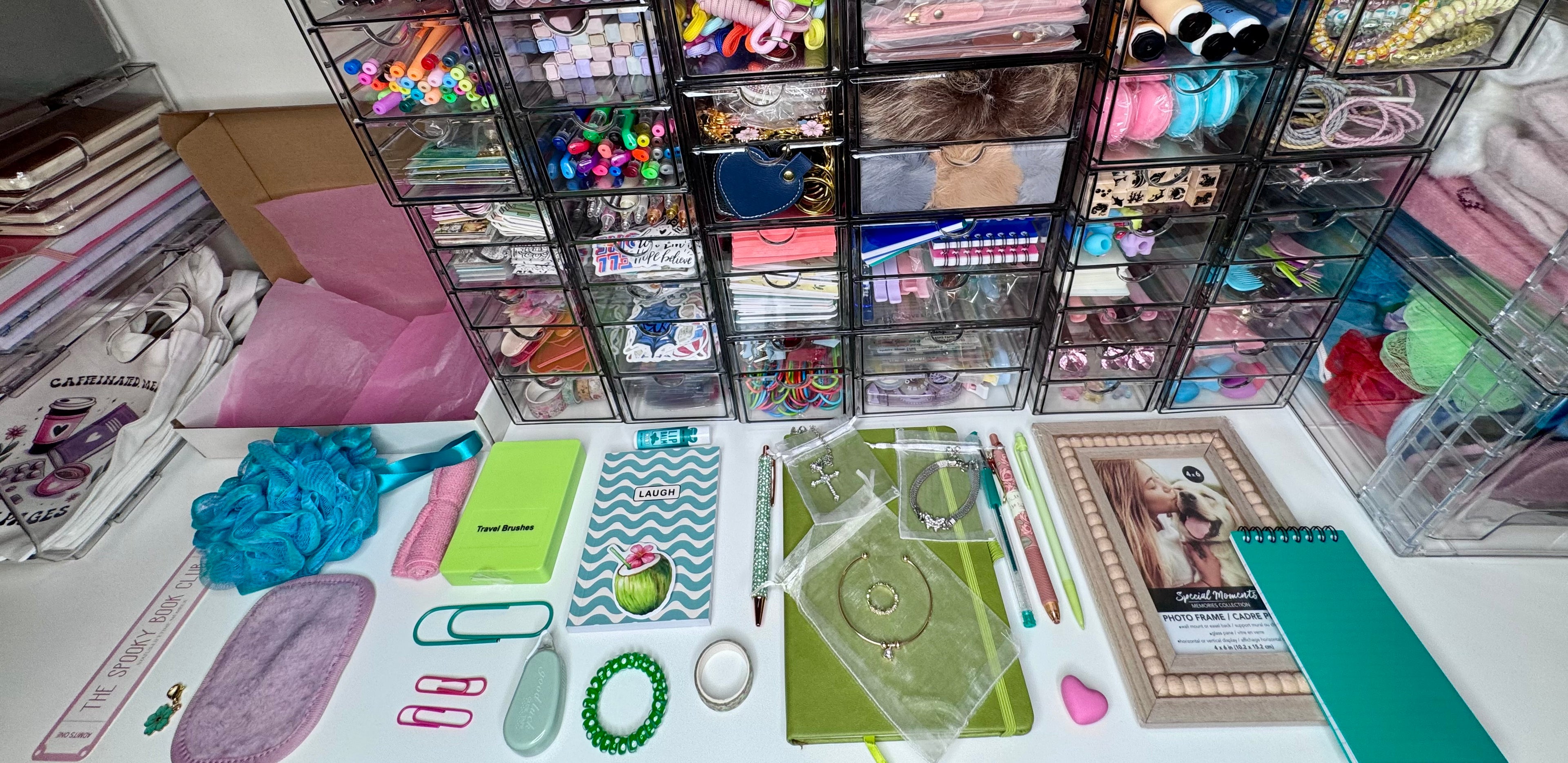 Mystery Gift Box – 15-Item Color-Themed Bundle